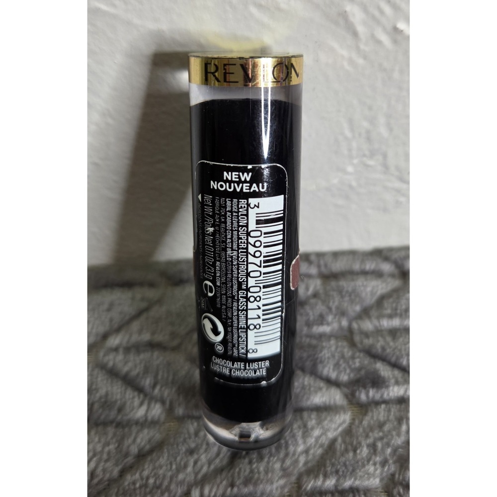 NEW Revlon Super Lustrous Glass Shine Lipstick 010 Chocolate Luster 0.11 oz - Picture 2 of 4